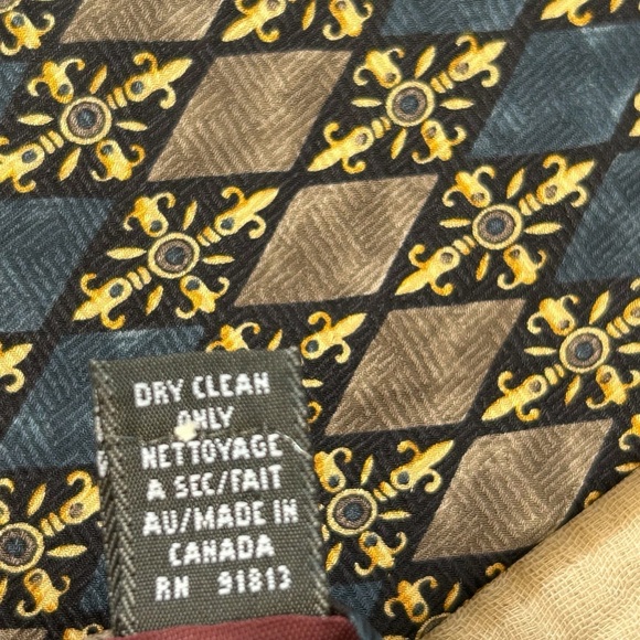 Christian Dior Mens Neck Tie 100% Silk Geometric Luxury Preppy Designer - Picture 9 of 9